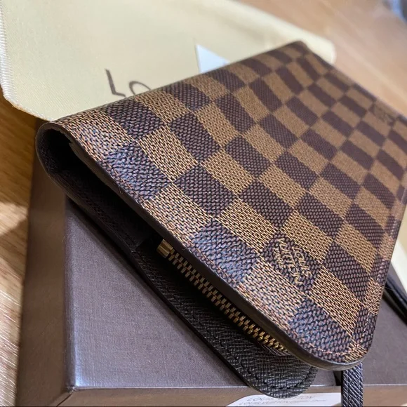 Louis Vuitton Insolite Wallet in Damier Ebene - Picture 6 of 11